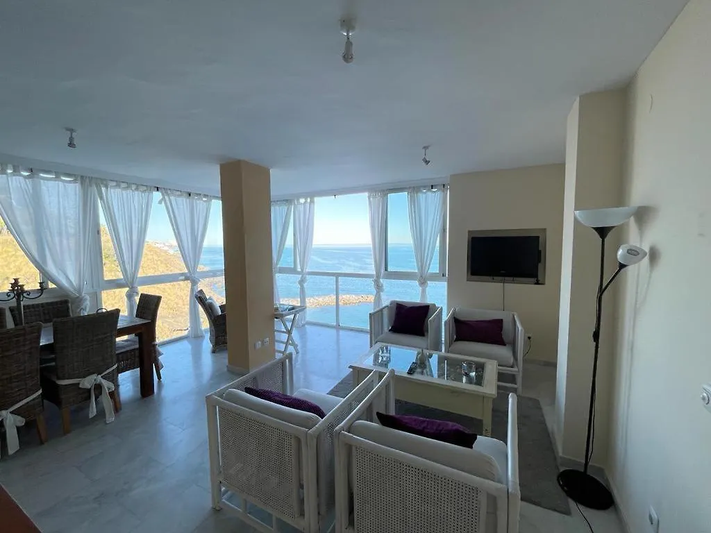 Apartamento La Perla en Playa Semi privada Benalmádena España