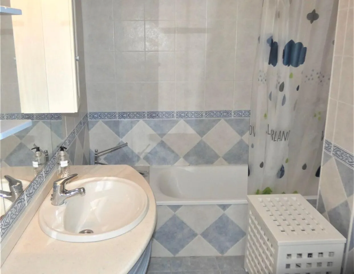 Apartamento La Perla en Playa Semi privada Benalmádena
